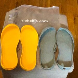Mahabis Luxe Detachable Soles Yellow Size 37, Grey 37.